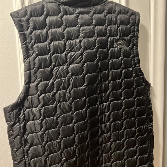 Men’s North Face Vest NWT - Picture 4 of 4